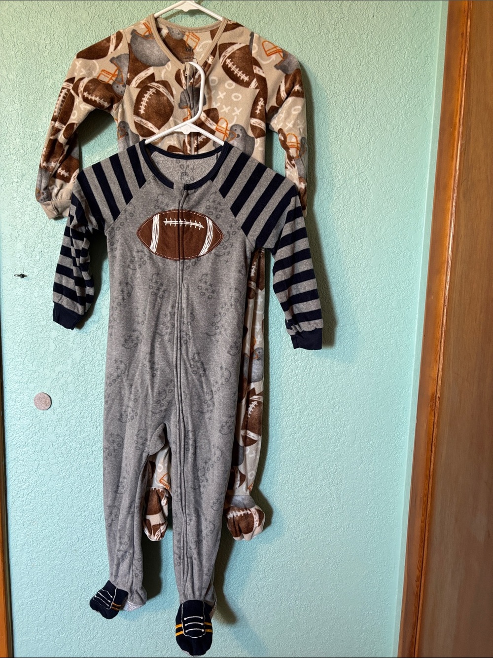 Football Themed Baby fleece footie pajamas Set Pair of 2 Boys Size 5T Fair
